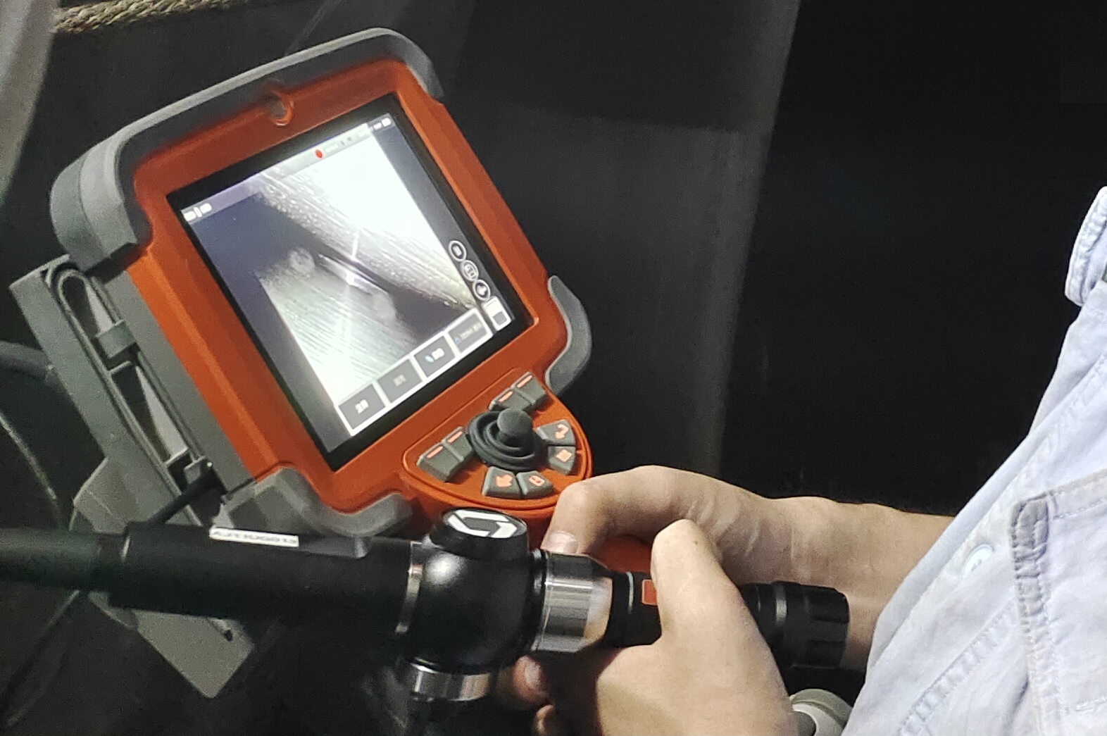 小口徑工業內窺鏡，可靈活擺動攝像頭的狹小空間目視檢查工具